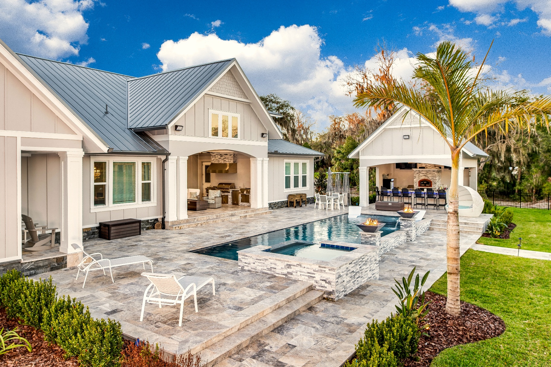 Saltwater vs. Chlorine Pools in Florida